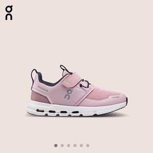 ON Cloud Play Sneakers